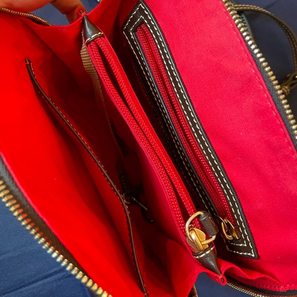 Dooney & Bourke Black Alligator Leather Shoulder bag - Picture 3 of 12